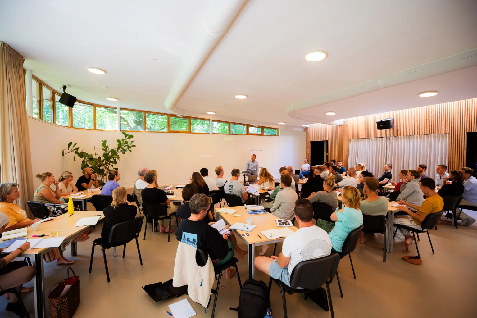 Tibor Olgers leidt een werksessie